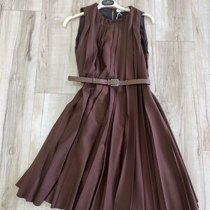 Elegant Brown Pleated Midi Dress